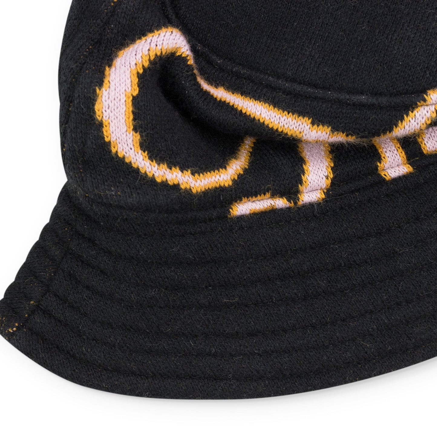 BLACK GP SCRIPT BUCKET HAT