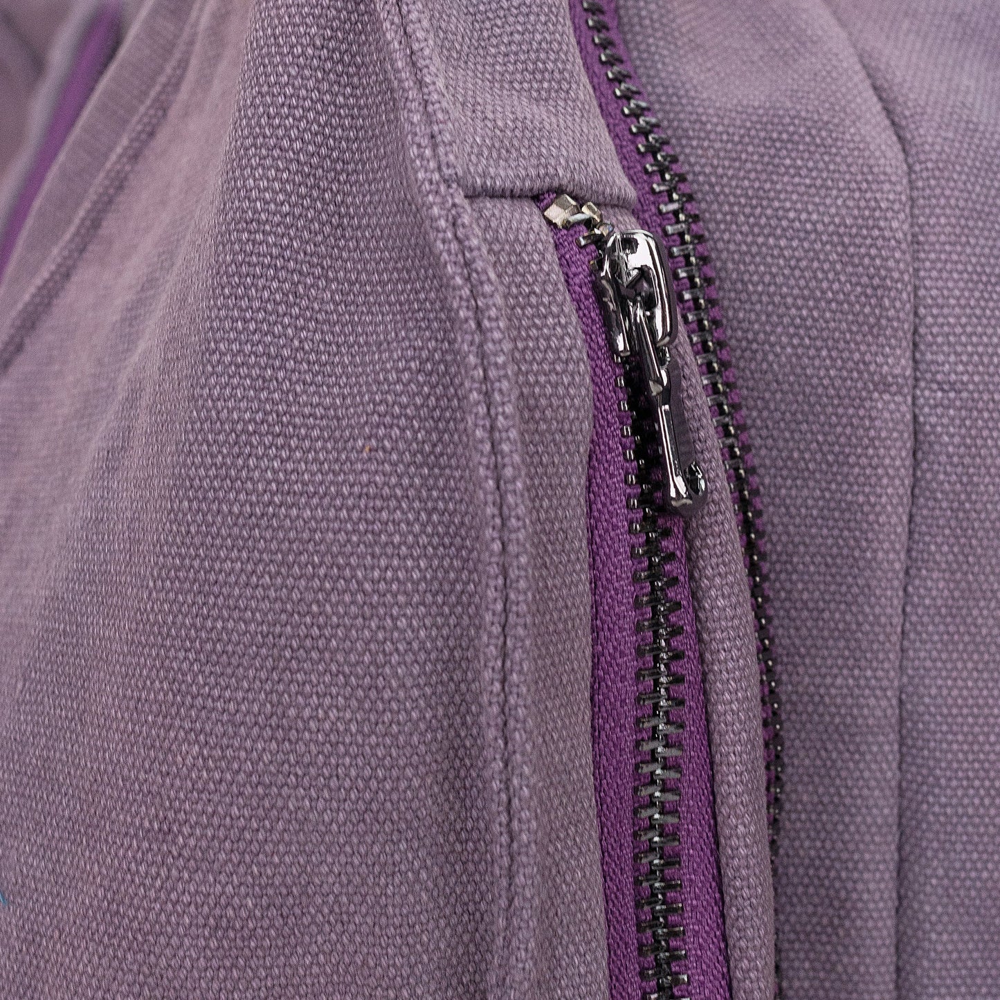 VIOLET POCKETED BOOK MESSENGER BAG