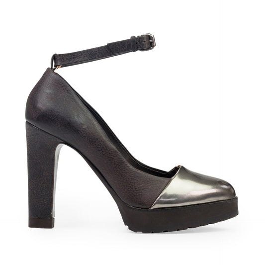 BROWN ANKLE STRAP HEELS