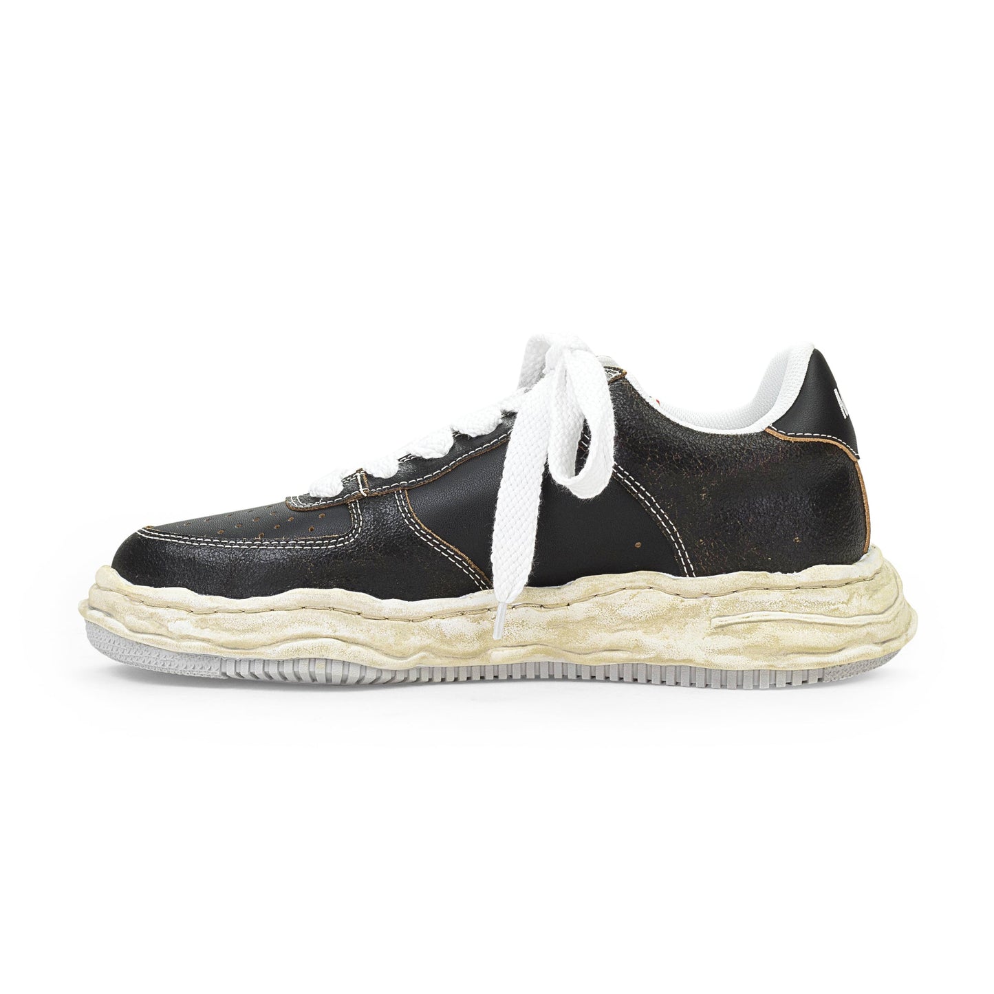 WAYNE LOW CRACKING BLACK LOW-TOP SNEAKER