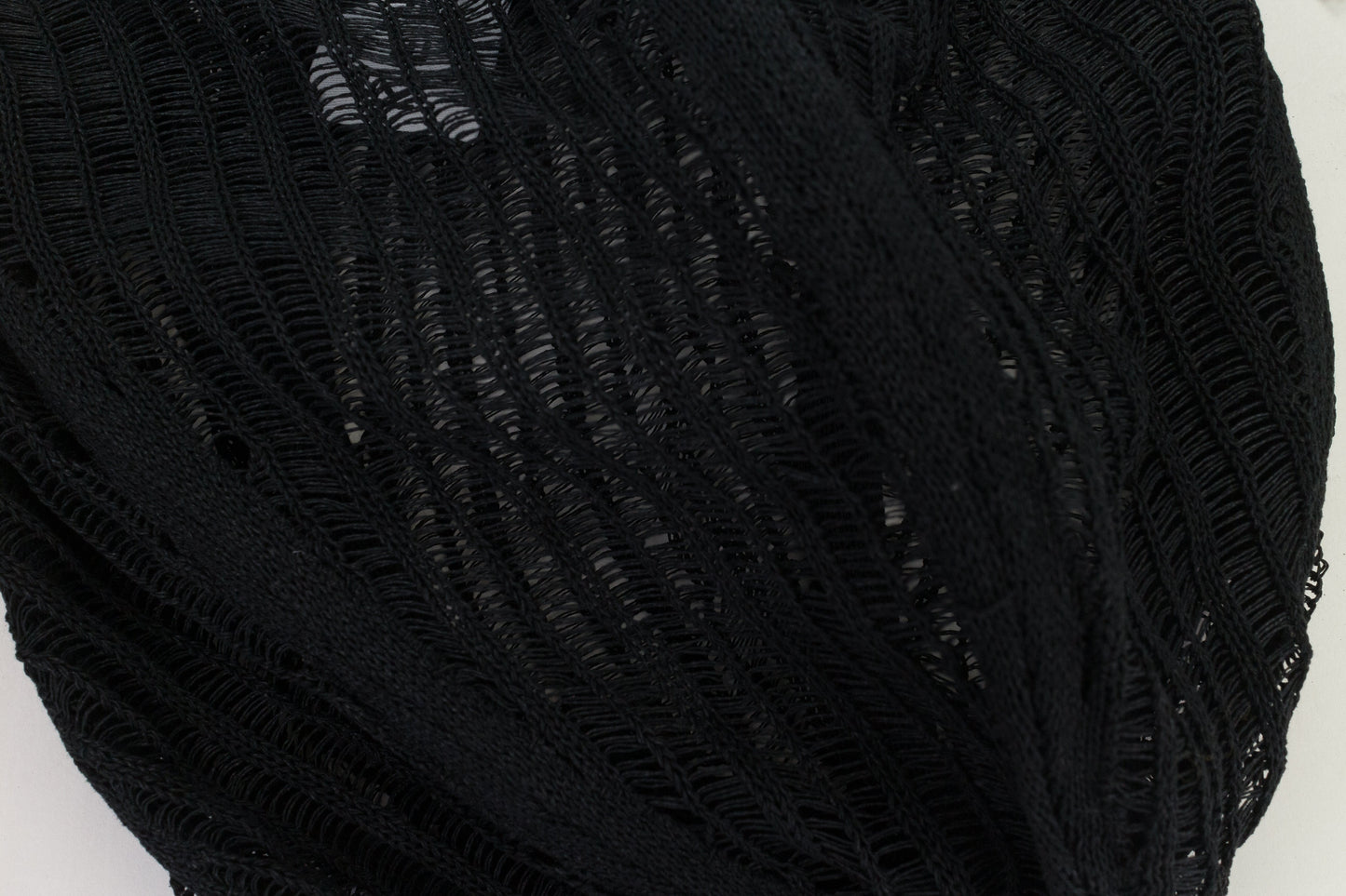 KNITTED SILK SCULPTURE BLACK BAG