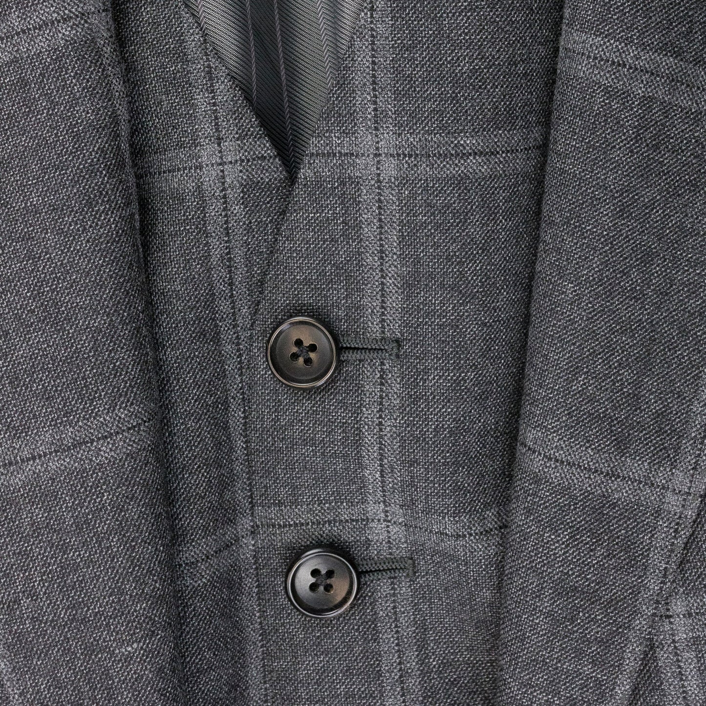 GREY PLAID THREE PIECE SUIT