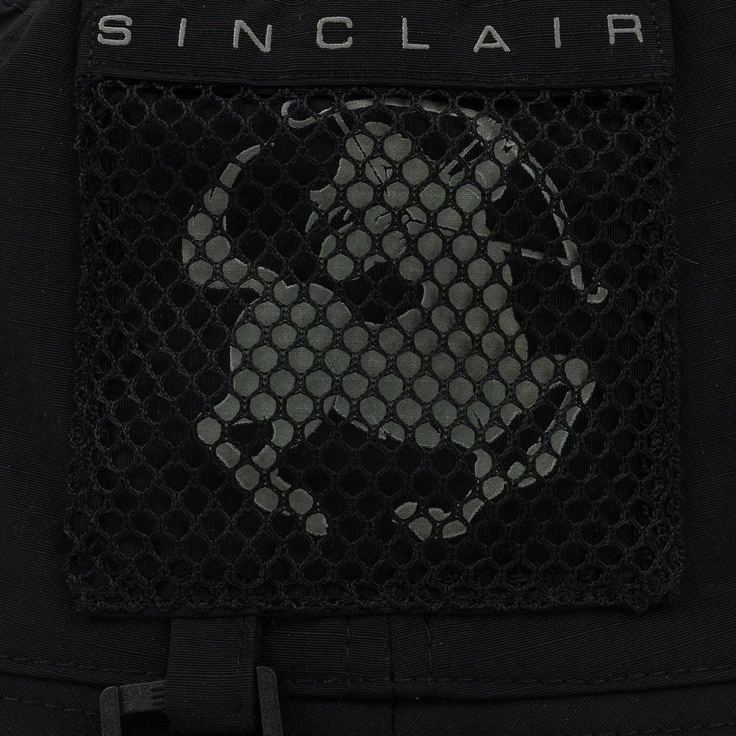 BLACK MESH POCKET BUCKET HAT