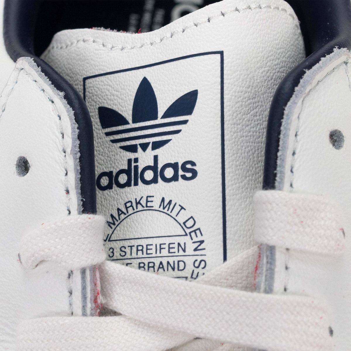 WHITE/RED/INDIGO SAMBA OG SNEAKERS