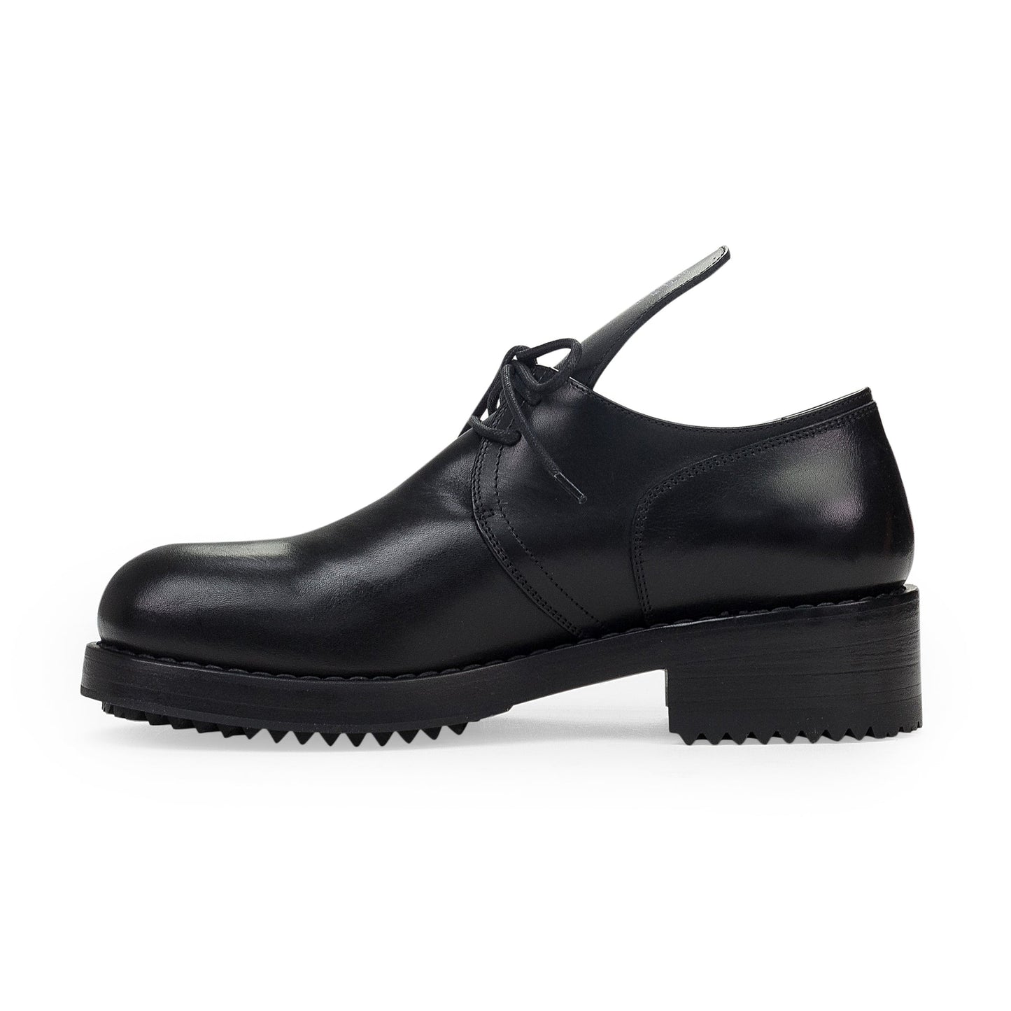 BLACK LACED UP LOW OXFORDS