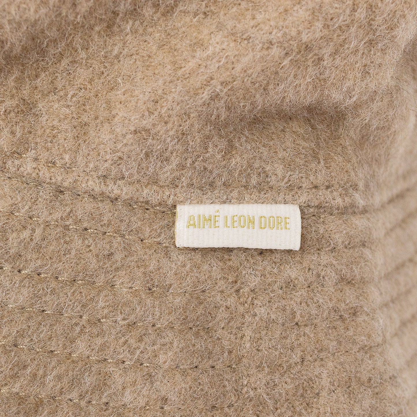 GREY ALPACA BUCKET HAT