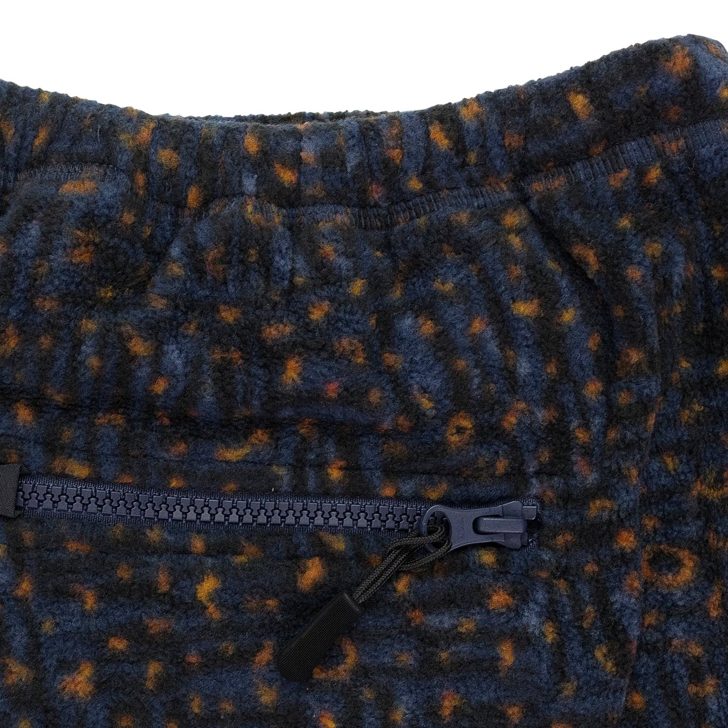 BLACK NEW BALANCE PRINTED FLEECE SHORTS