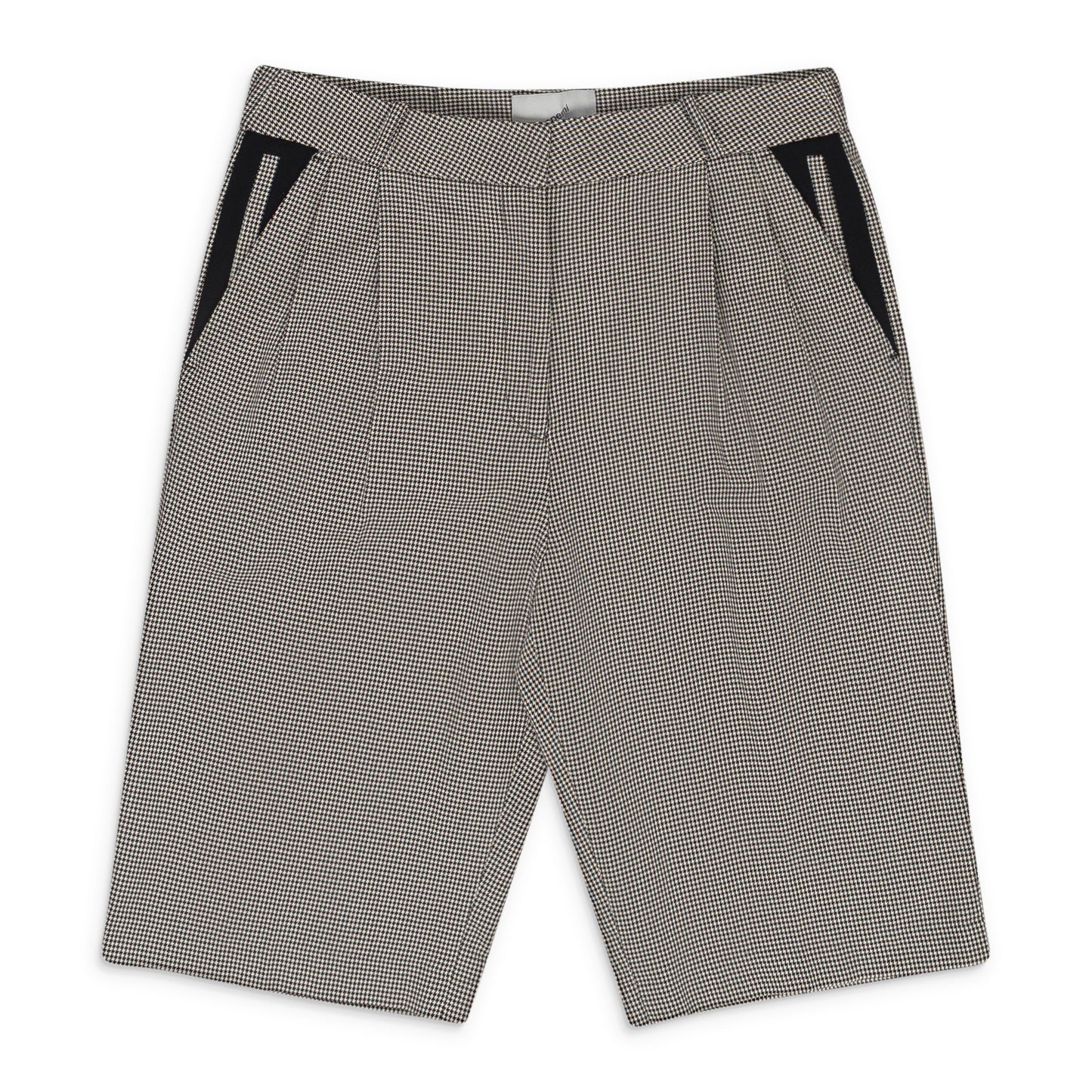 WHITE/BLACK LOOSE BERMUDA SHORTS