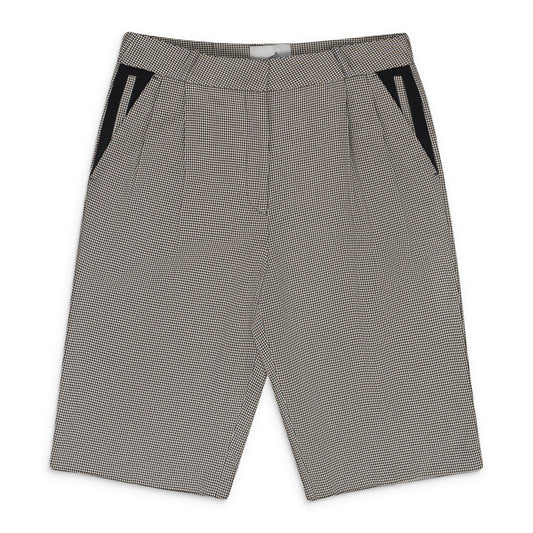 WHITE/BLACK LOOSE BERMUDA SHORTS