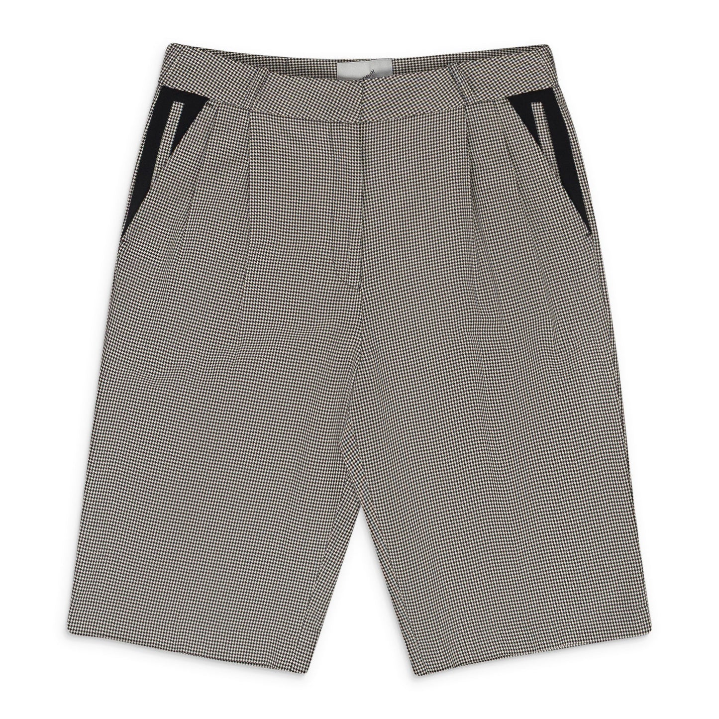 WHITE/BLACK LOOSE BERMUDA SHORTS
