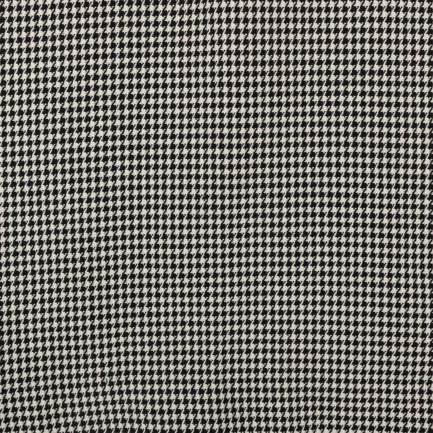 WHITE/BLACK LOOSE BERMUDA SHORTS