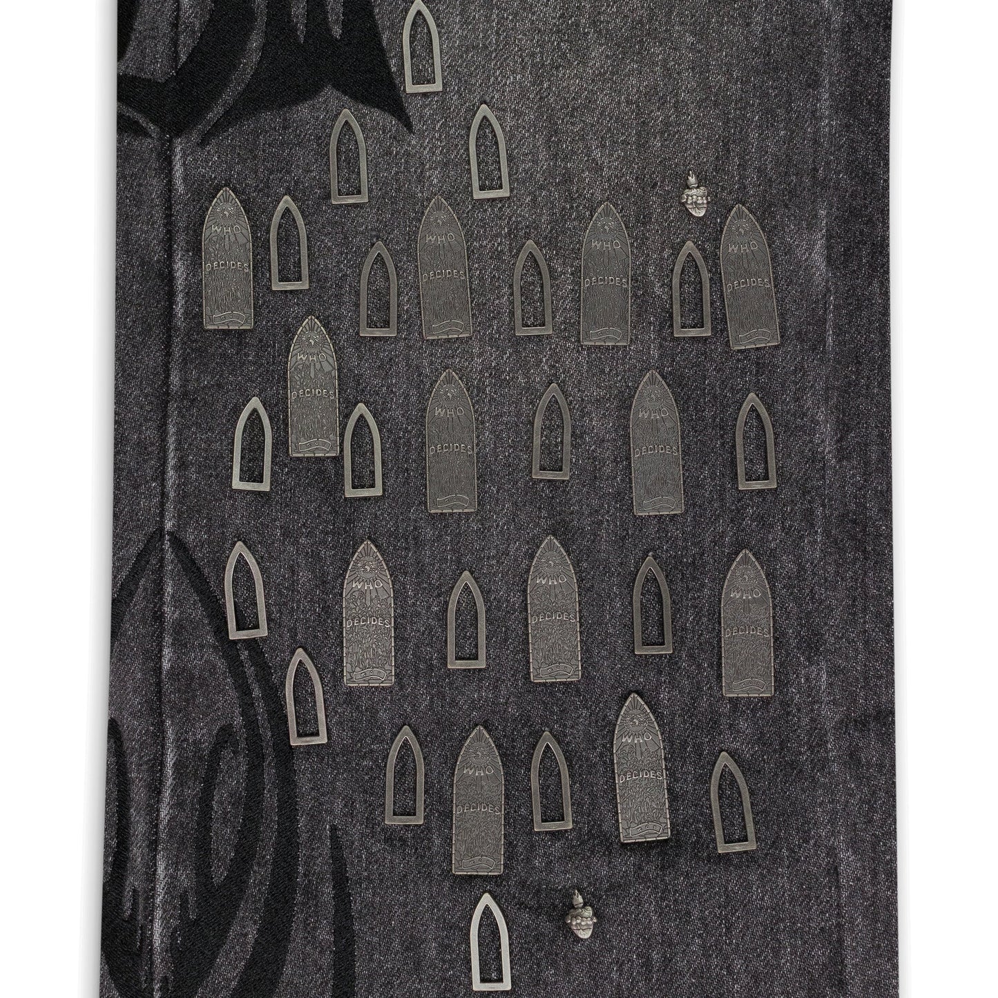 BLK CENTRALIZED HARDWARE STRAIGHT-FIT JEANS