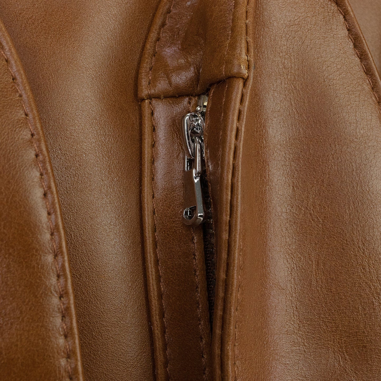 BROWN THORNED POCKET TOTE BAG