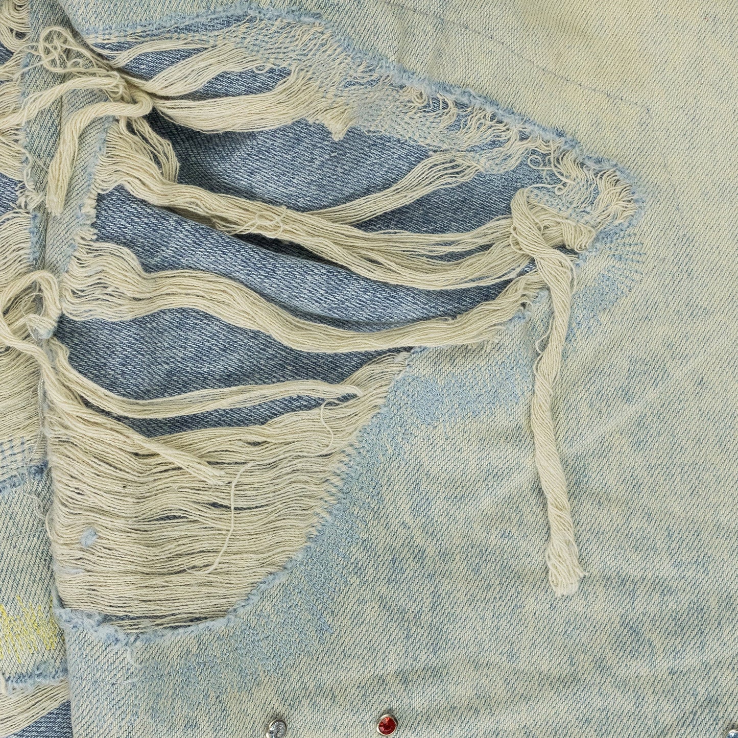 BLUE STUD DISTRESSED STRAIGHT-FIT JEANS