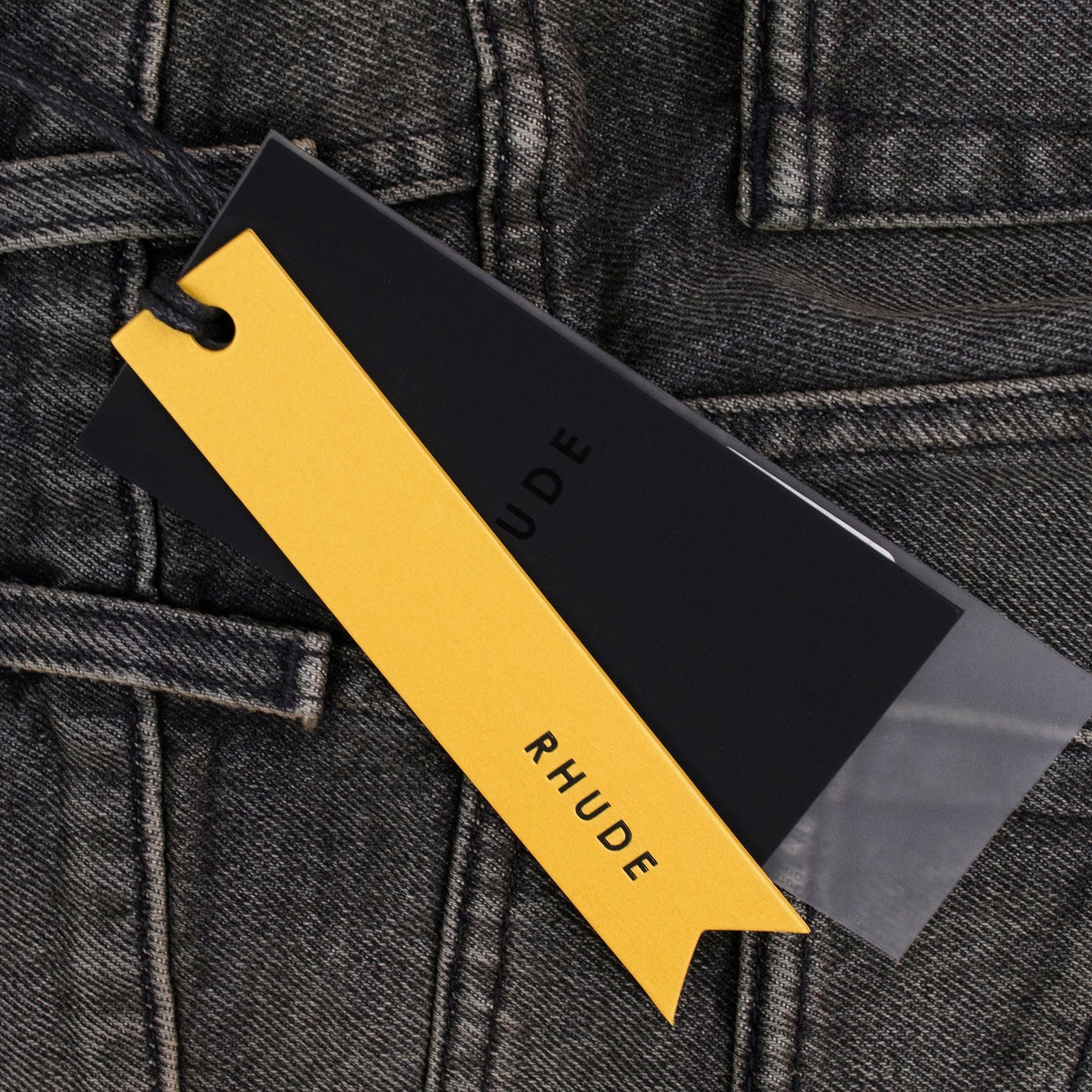 BLACK 90S DENIMS
