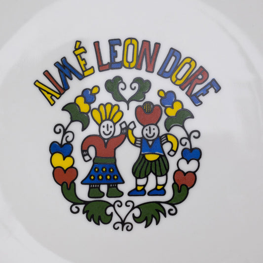 White Graphic Plate