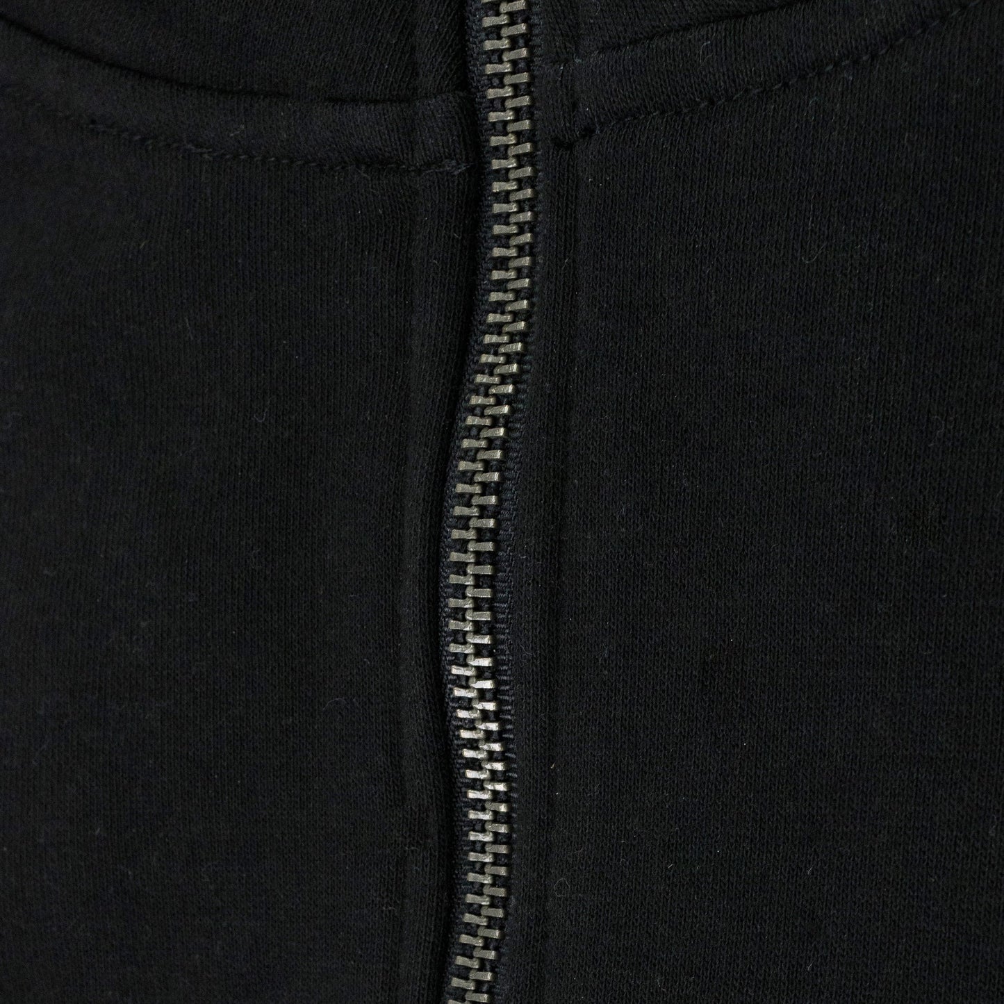 BLACK QUARTER ZIP SWEATER