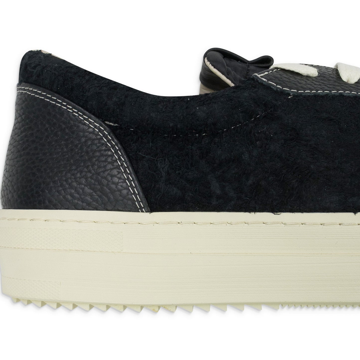 Black V1 Low Sneaker